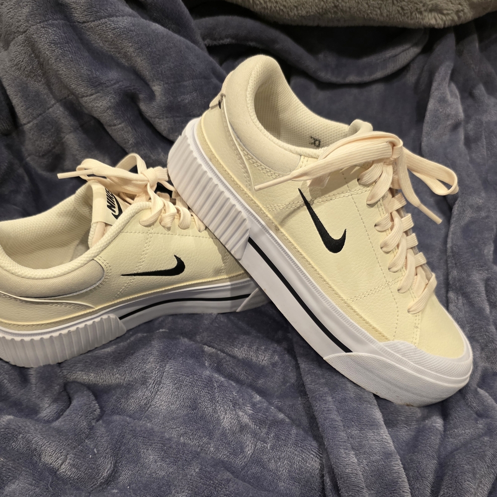 Nike Court Legacy Lift